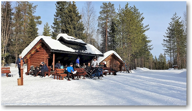 loipencafe kaetkaenlaavu an der langlaufloipe bei levi