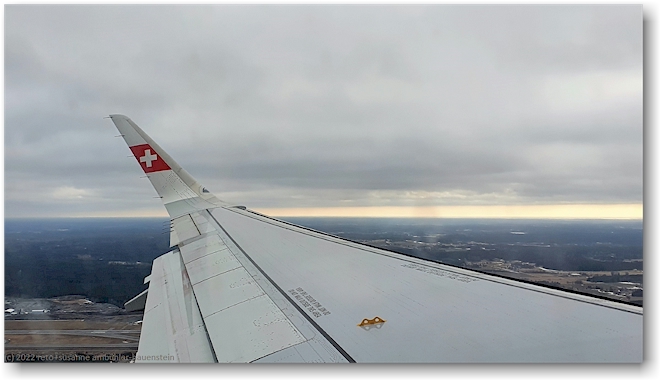 blick aus dem Airbus A320neo der swiss kurz nach dem start vom flugplatz arlanda bei stockholm