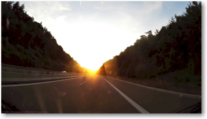 sonnenuntergang ueber der A7