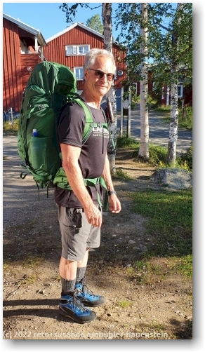 reto vor der fjaellstation kvikkjokk, bereit fuer den letzten abschnitt auf dem kungsleden