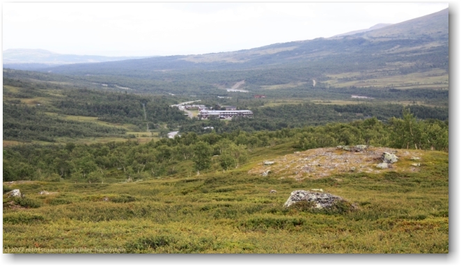 blick zurueck auf die storulvans fjaellstation