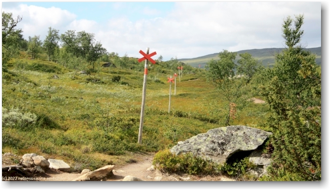 wanderweg am noerdlichen fuss des stor-ulvafjaellet