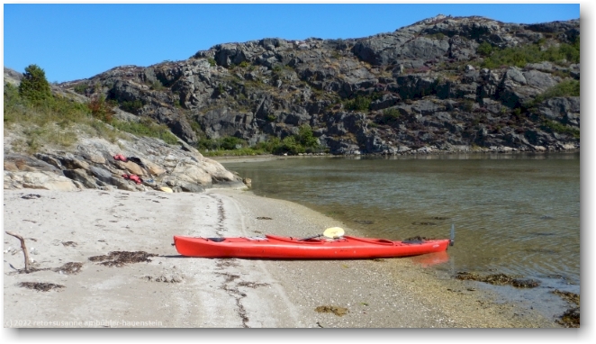zwischenhalt am strand in der bucht utkaeften