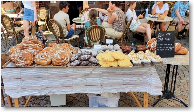riesige zimtschnecken - eine spezialitt in der altstadt haga in goeteborg