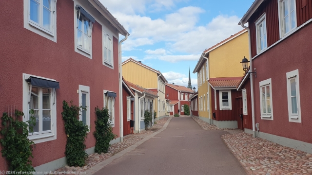 koknaeppargraend im historischen ortsteil von mora