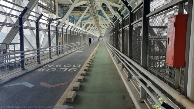 untere ebene der innoshima ohashi bruecke zwischen den inseln mukaishima und innoshima im verlauf des setouchi shimanami kaido