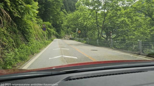 fahrt ueber die kurvenreiche national highway route 158