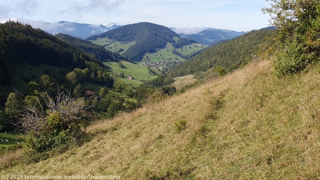 blick von der gwidemhoechi richtung wannenflue und langenbruck