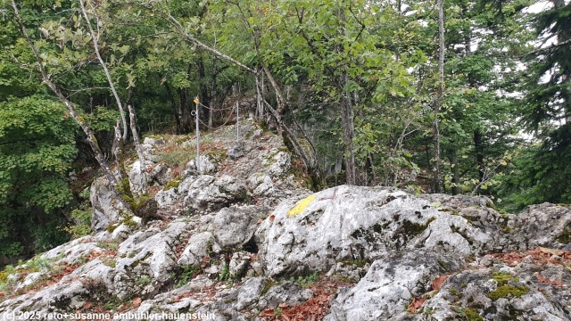 steiler und etwas ausgesetzter aufstieg richtung les coperies