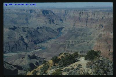 [ blick in das grosse tal und auf den colorado river ]